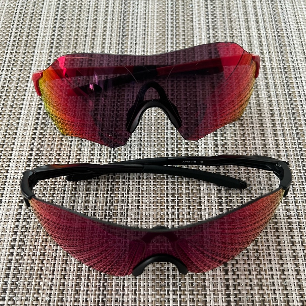 2 Oakley EVZERO Glasses